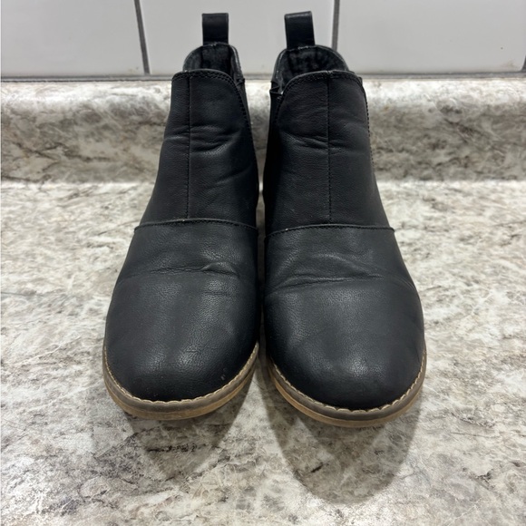 Rocket Dog Chelsea Boot - Picture 2 of 9